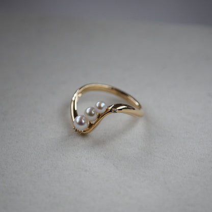 Waterfresh Pearl Waved Ring